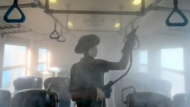 இலங்கையை முடக்க அரசாங்கம் நடவடிக்கை எடுக்கின்றதா?