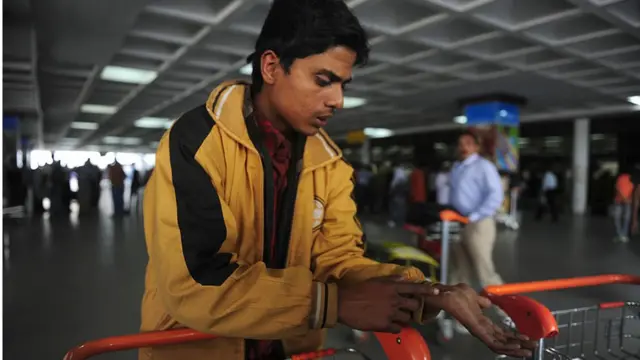 অভিবাসী শ্রমিক।