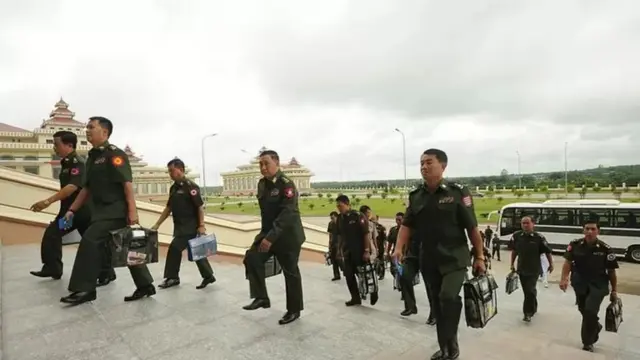 လွှတ်တော်တက်တဲ့ တိုက်ရိုက်ခန့်တပ်ကိုယ်စားလှယ်များ