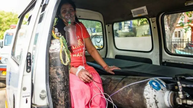 ગ્રામ્ય વિસ્તારોમાં આરોગ્ય અને આઇસોલેશનની પૂરતી સુવિધાઓ ન હોવાને કારણે કોરોના વાઇરસના કેસ વધી રહ્યા છે.