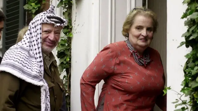 مادلین آلبرایت و یاسر عرفات