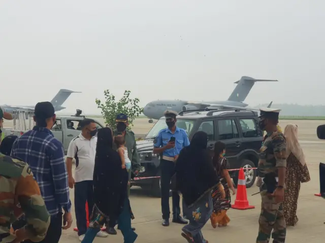 काबुल से लौटे लोग