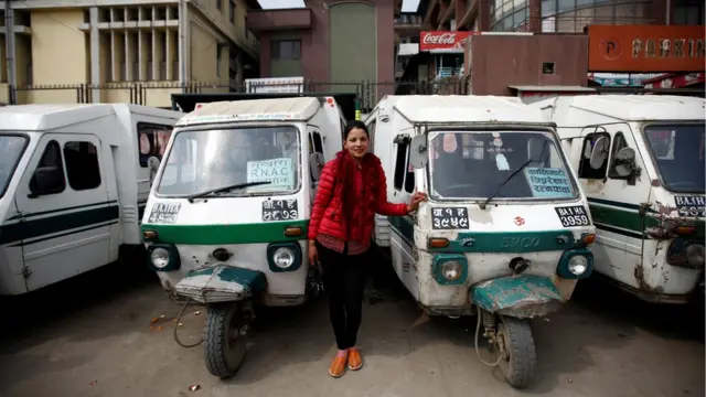 ښځې په کار کې