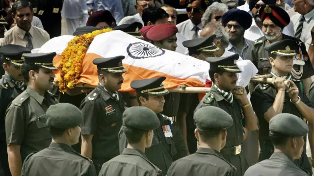 জেনারেল অরোরা মারা যান ২০০৫ সালে