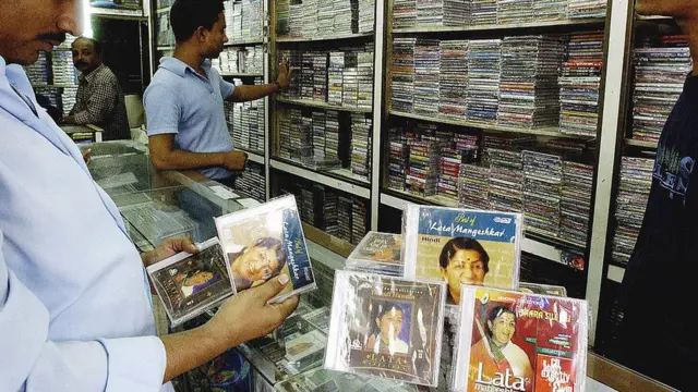 বাংলাদেশে লতা মঙ্গেশকারের সিডি