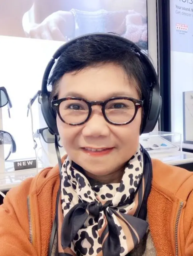 สายพิณฑ์ ลี