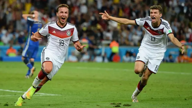 Mario Gotze y Thomas Muller