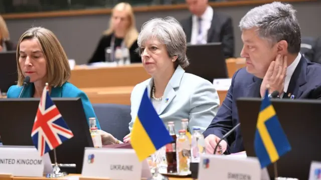 Могеріні, Мей, Порошенко