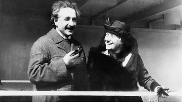 爱因斯坦夫妇，1921年