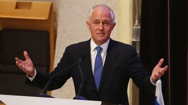 มัลคอล์ม เทิร์นบูลล์ นายกฯ ออสเตรเลีย ระบุวาการเปลี่ยนแปลงนี้ จะให้สิทธิกับคนออสเตรเลียก่อน