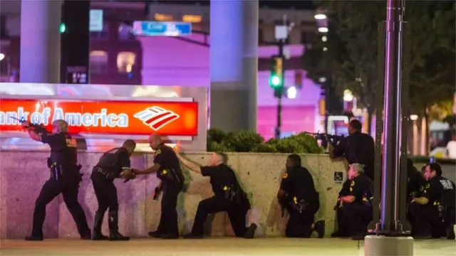 Policiais foram mortos durante protestos contra a mortepagbet pagbetdois homens negros pela polícia