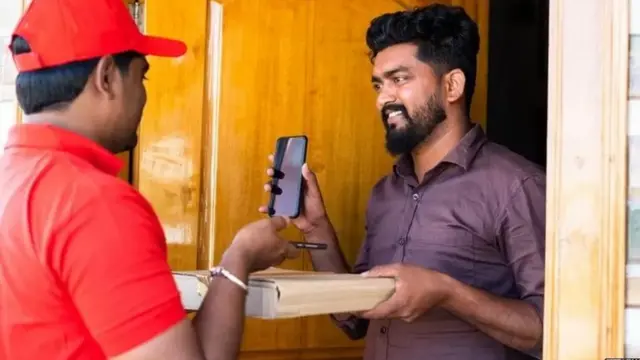 کیو آر کوڈ کے ذریعے ادائیگی