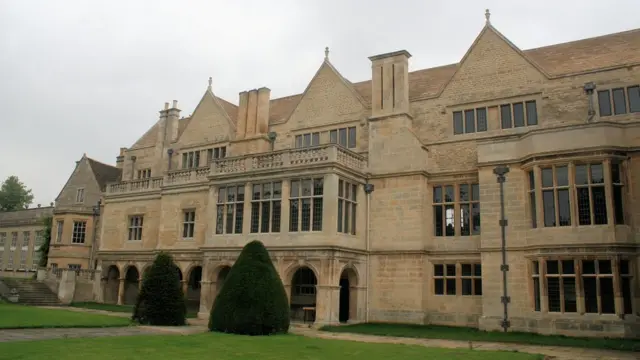 Дворец Апеторп