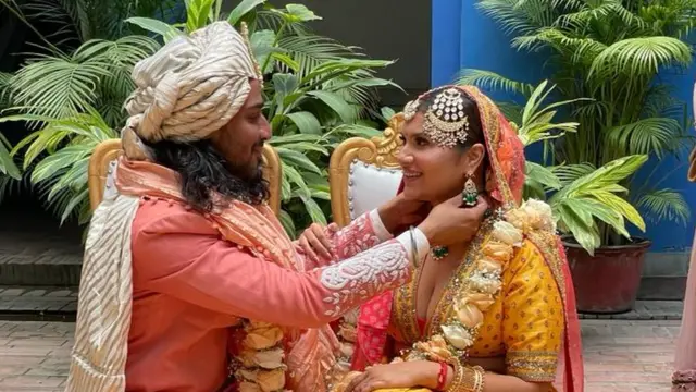 పుపుల్ పచౌరి, రోహన్