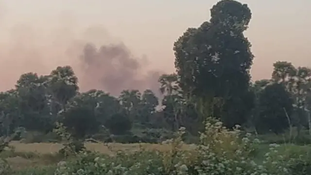 ရေဦးမြို့ နယ် ရေမျက်ရွာ ရဟတ်ယာဥ်နဲ့ ပစ်ခံရပြီး မီးလောင်နေစဥ်