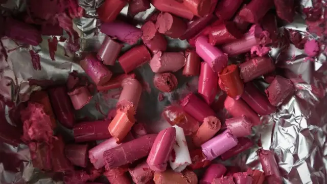 என்றும் கனவுக்கன்னியாக நீடிக்க என்ன விலை கொடுக்கிறார்கள் நடிகைகள்?