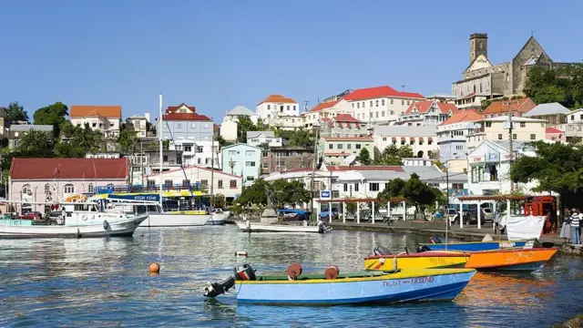 Đảo quốc Grenada ở vùng Caribe xa xôi được nhiều người Việt chọn để nhập tịch.