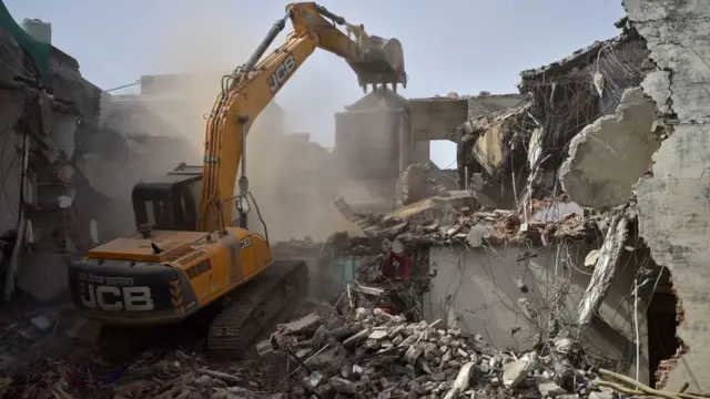 புல்டோசர்