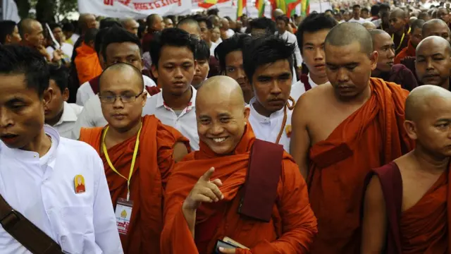 ရဟန်းသံဃာတွေ ပြစ်မှုကြောင်းအရ ငြိစွန်းပါက ဥပဒေအတိုင်း အရေးယူနိုင်တယ်လို့ မဟန ထုတ်ပြန်ထားကြောင်း ရန်ကုန်တိုင်းဒေသကြီး သာသနာရေးဦးစီးဌာနက တာဝန်ရှိသူက ထွက်ဆိုခဲ့ပါတယ်။