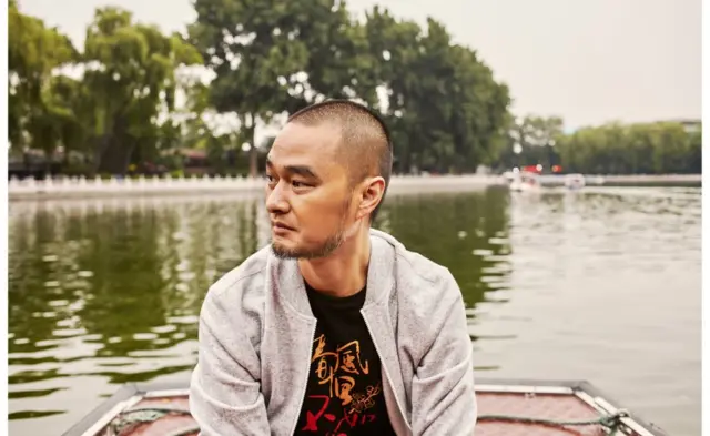 7月香港书展期间,冯唐在香港接受了BBC中文专访。图为受访者提供。