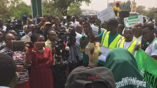 Manenema labarai da wasu masu zanga zanga