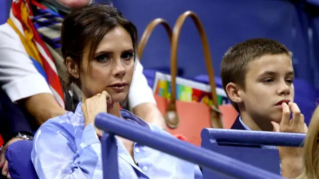 Виктории Бекхэм, одной из "Спайс герлз", ставшей затем дизайнером модной одежды, удалось сохранить прежний звездный статус в зрелом возрасте