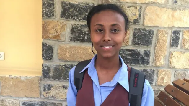 ተምሃሪት 11 ክፍሊ ሰላም ብርሃነ