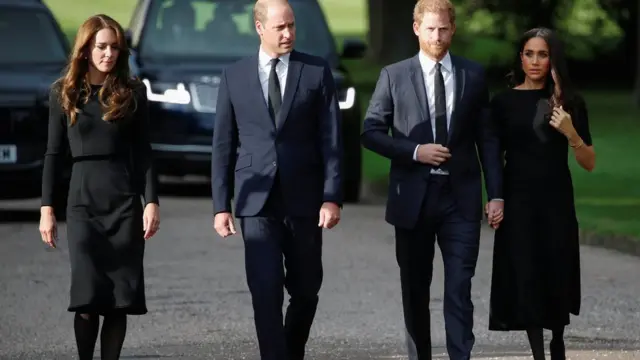 Catherine, William, Harry e Meghan