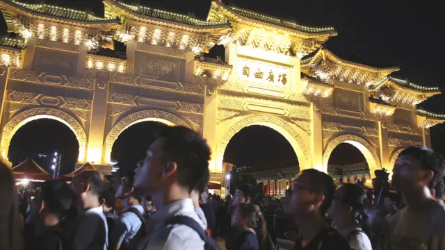 参与台北纪念六四活动的台湾青年