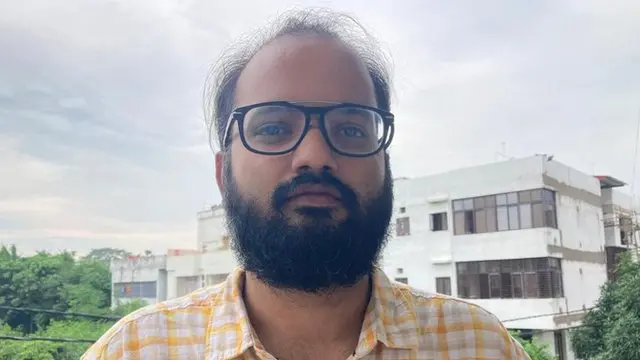 पीआइएल डालने वाले छात्र विवेक राज