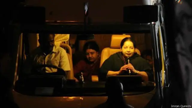 தேர்தல் பிரச்சாரத்தில் ஜெயலலிதாவுடன் சசிகலா