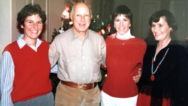 La familia de Maryann en las navidades 1975 o 1976 (Foto: cortesía de Maryann Gray).