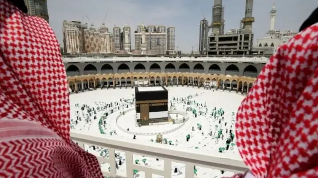 إطلالة على الكعبة المشرفة