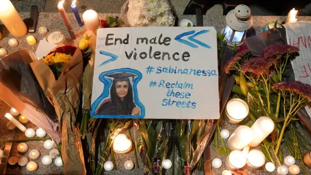 Свечи на месте убийства