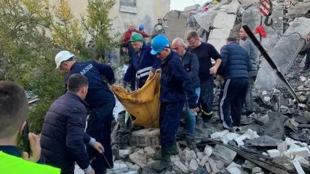 Sismo en Albania