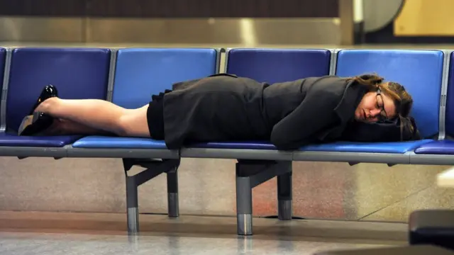 ผู้หญิงนอน