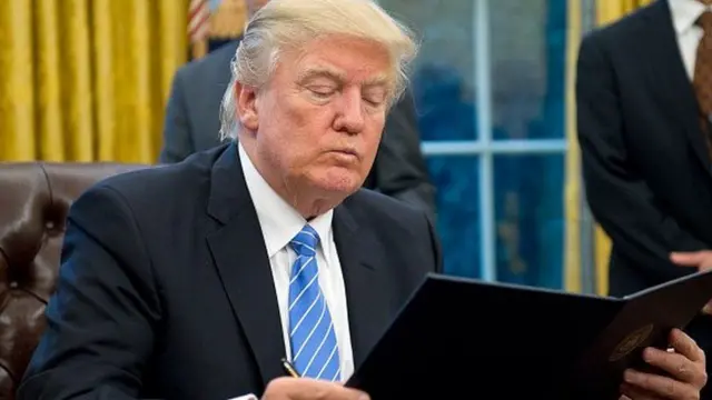 डोनाल्ड ट्रम्प