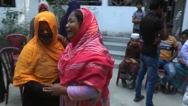 স্বজনদের কান্না।