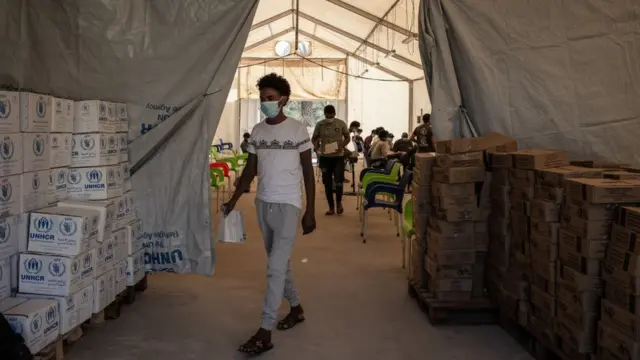 BM'nin yardım çadırı.