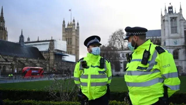 Agentes de seguridad en Londres