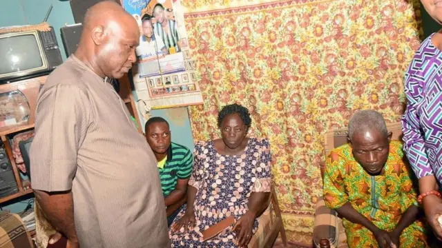 Gómìnà Fayemi ránṣẹ́ ìbánikẹ́dùn sí ẹbí akẹ́kọ̀ọ́ fásitì FUOYE méjì t'ọ́lọ́pàá pa nílùú Ọyẹ́ Ekiti