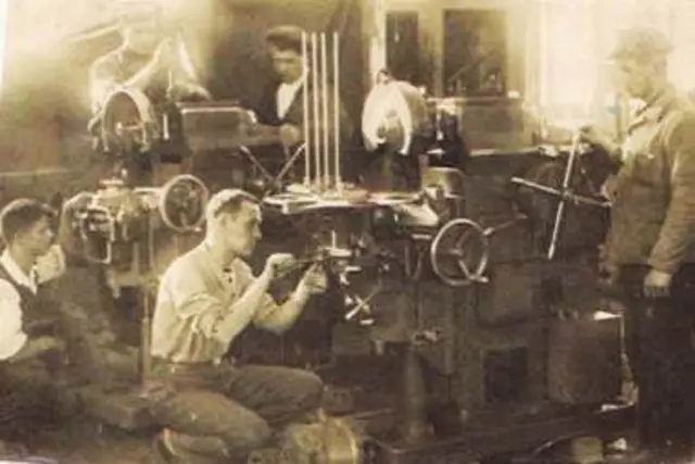 отец Эдуарда Лоренс Очагавиа