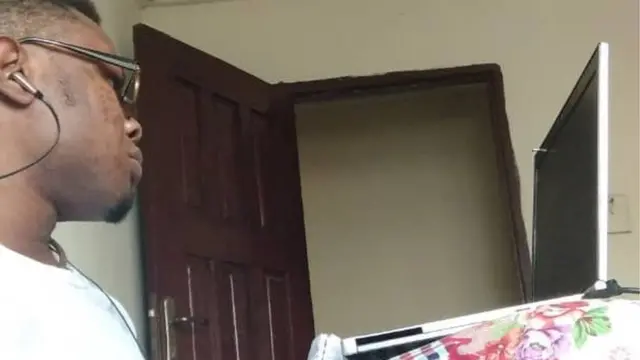 Onye nọ n'ụlọ ya arụ ọrụ