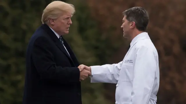 Trump ile Beyaz Saray doktoru Ronny Jackson