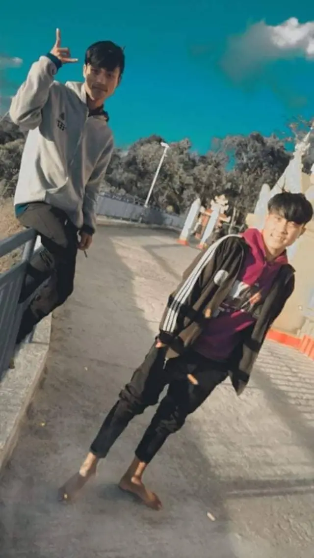 ဖီဒေးလယ်နဲ့ ဂျွန်ပေါလ်