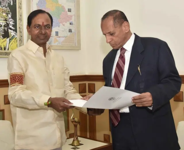 గవర్నర్‌ తో కేసీఆర్