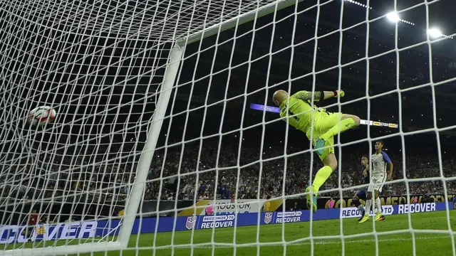 Gol de Messi de tiro libre