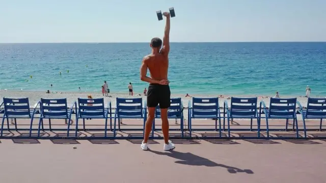 규칙적인 운동과 좋은 식습관은 노년기 동안 건강을 유지하는데 도움을 줄 수 있다. 하지만 좀더 초점을 좁힌 접근이 필요할 수도 있다