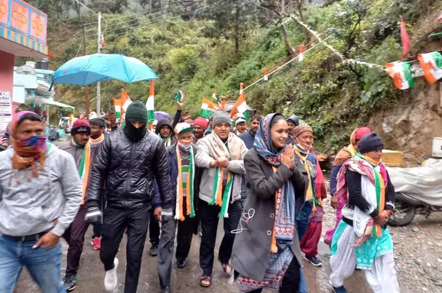 अनुकृति गुसाईं रावत