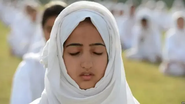 कश्मीर की एक छात्रा